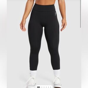 Gym Shark: Power Regular Leggings with black logo